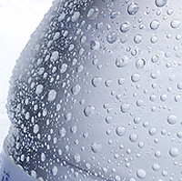 Lanjaron20080114EsquiadorMontanaBotellas_2x4 .jpg